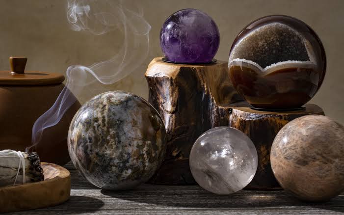 CRYSTAL SPHERES